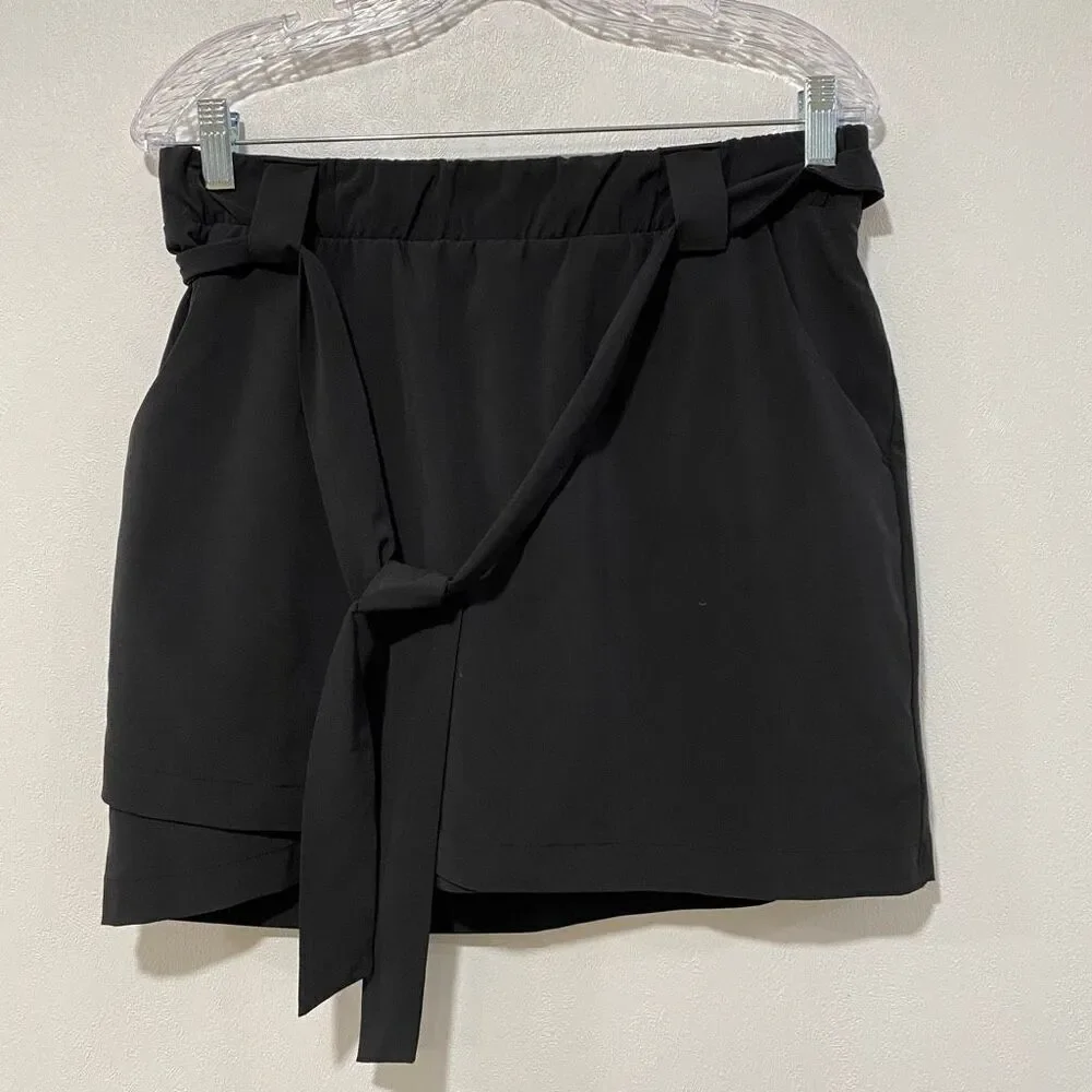 Athleta Black Belted Skort Size Medium Activewear Skirt with Shorts